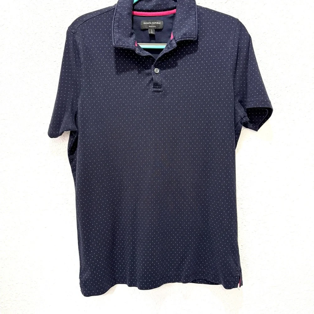 Banana Republic 100% Dark Blue Polo with Subtle Pattern‎ L